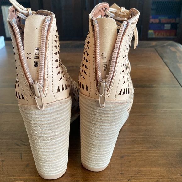 Jeffrey Campbell Wedges - Picture 5 of 7